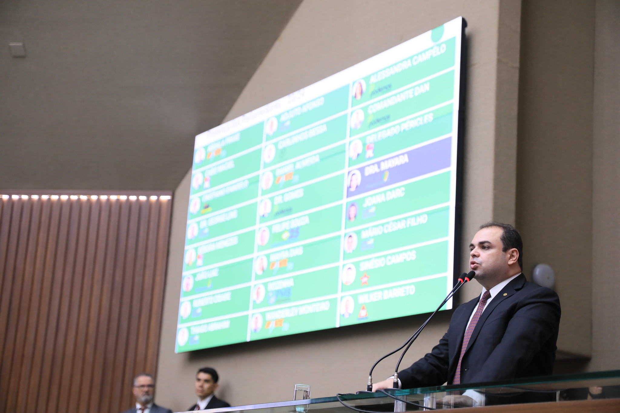 Deputados reelegem Roberto Cidade para presidir Aleam pela 3ª vez consecutiva