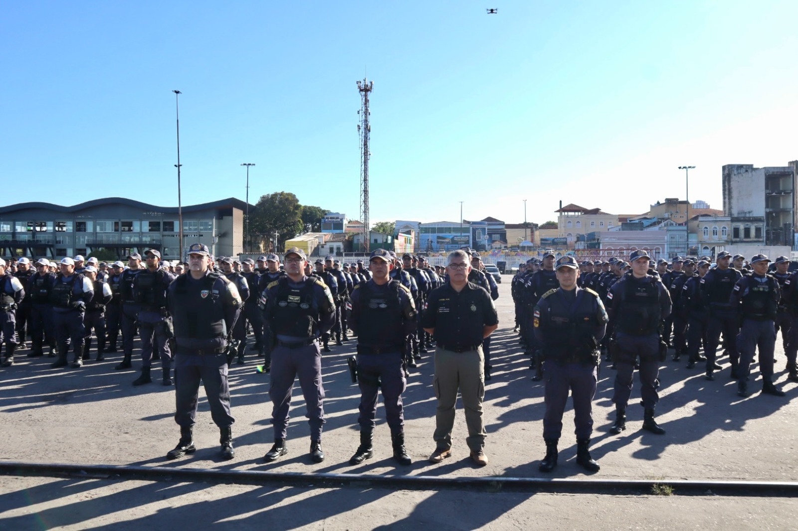 PMAM embarca tropa com 550 policiais para reforçar segurança em Parintins
