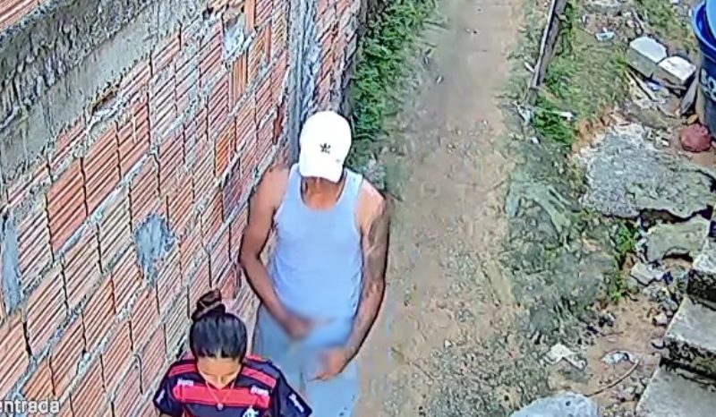 Vídeo: Homem é preso por se masturbar e tentar estuprar adolescente em Manaus