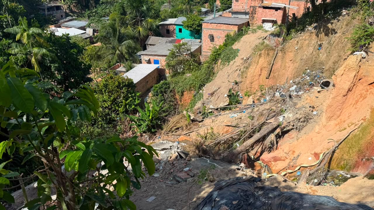 Braga busca apoio federal para conter erosões que ameaçam casas no Mauazinho
