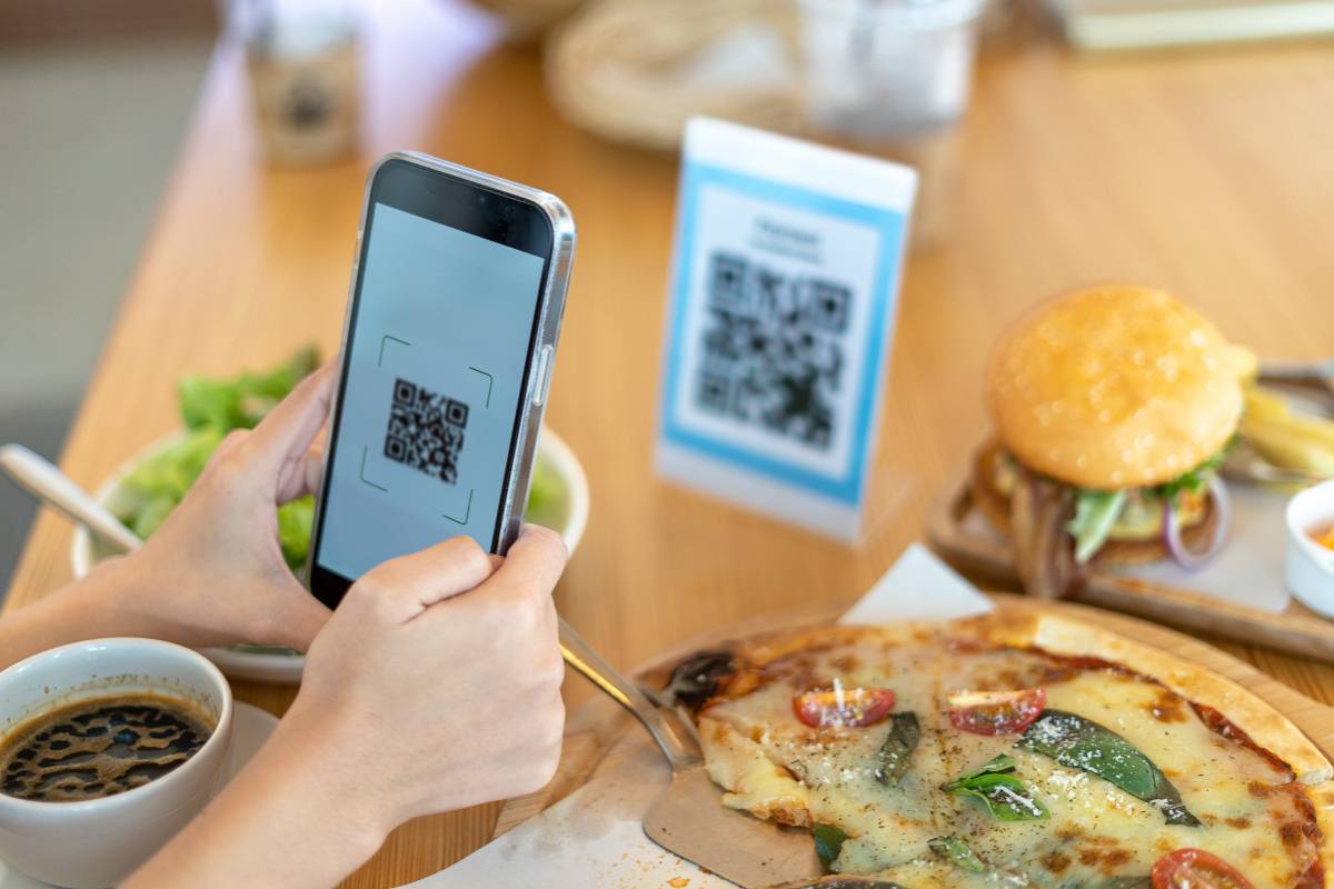 Restaurantes com cardápio QR Code serão obrigados a fornecer internet em Manaus