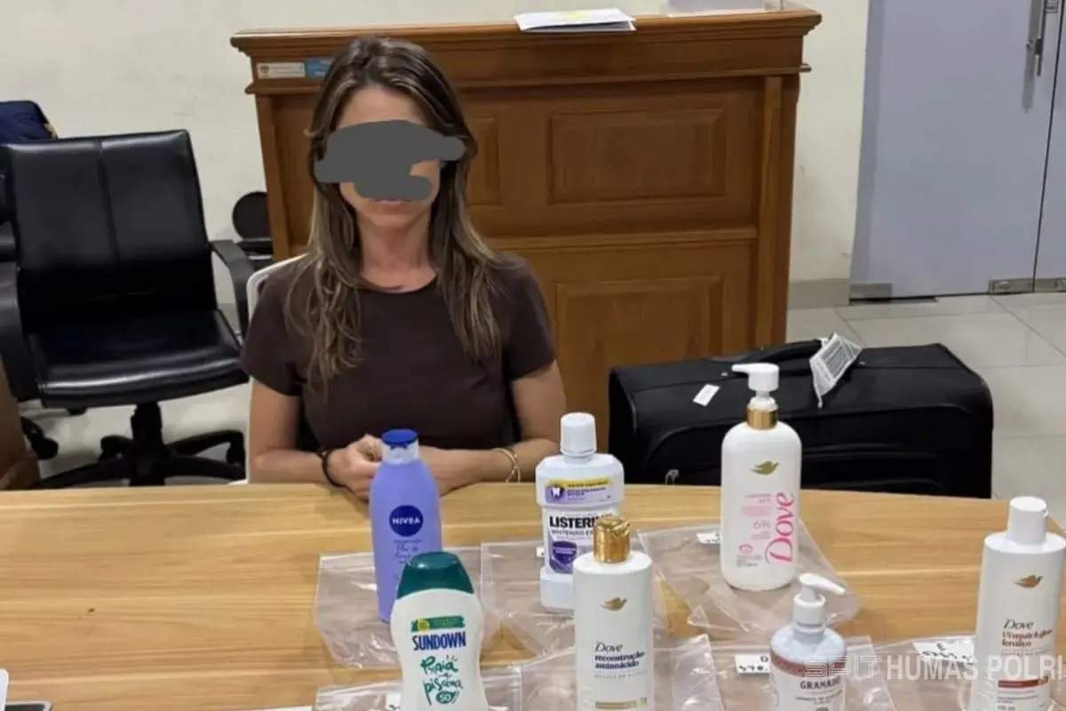 Brasileira é presa na Indonésia por transportar cocaína no Xampu