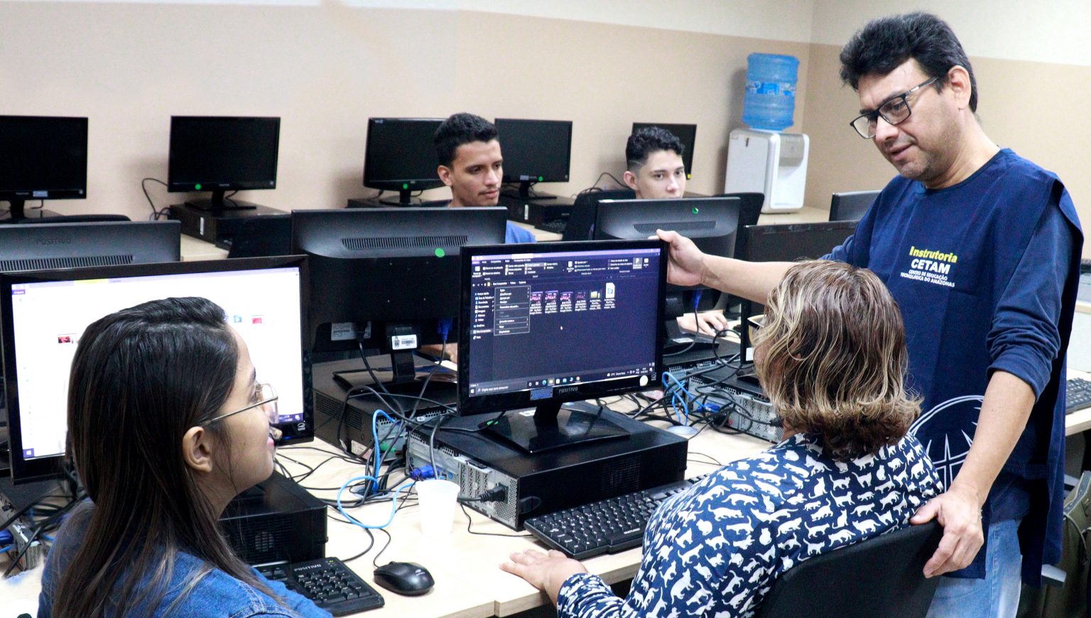 Escola do Legislativo da CMM abre inscrições para 95 cursos à distância até 31 de agosto