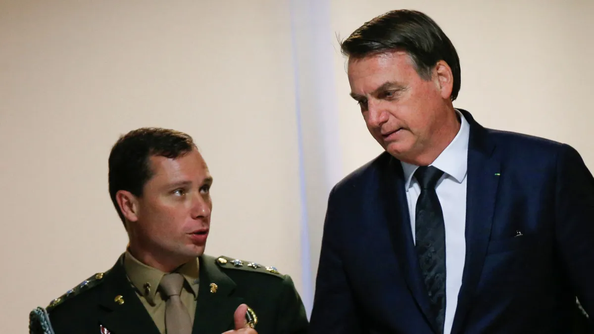 Interrogatórios de Bolsonaro, Cid e mais seis réus sobre trama golpista