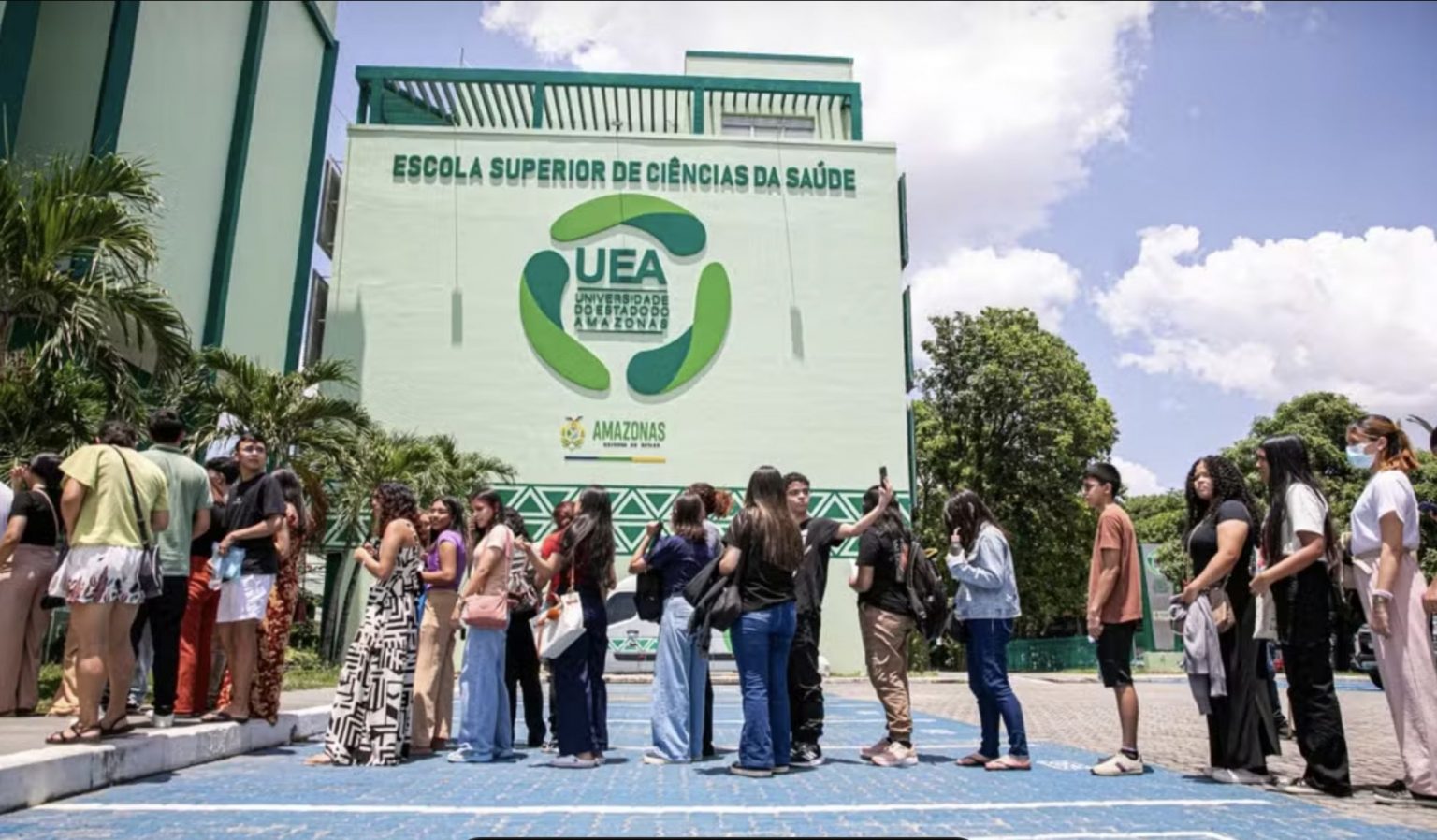 Vestibular da UEA começa nesta segunda com 35,5 mil inscritos