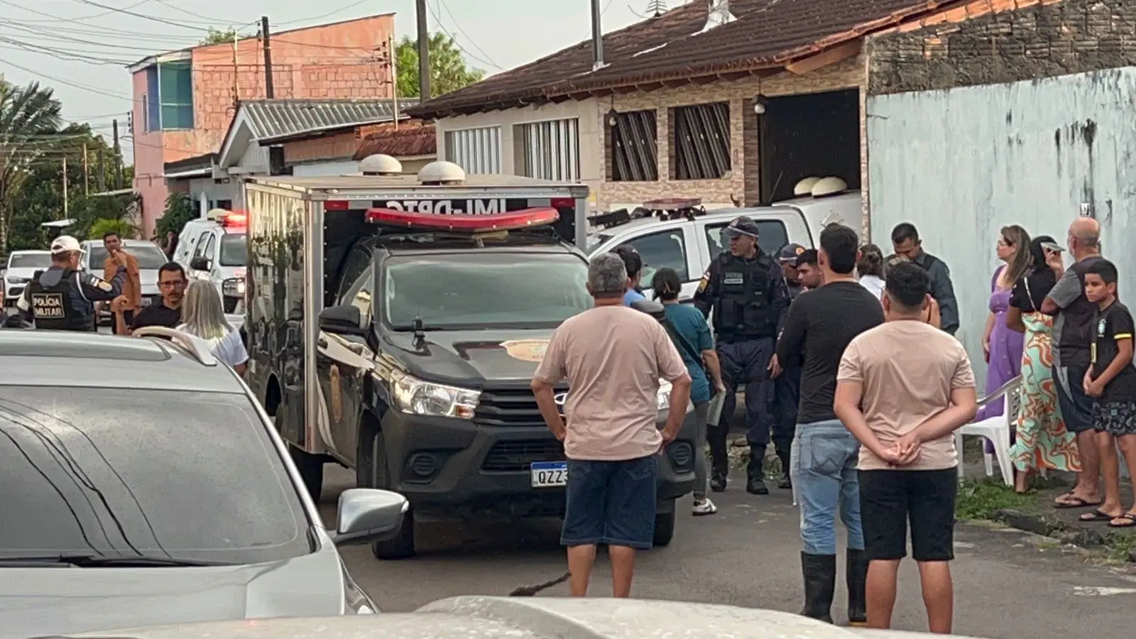 Esposa de sargento e dois homens são encontrados mortos em Manaus no mesmo dia