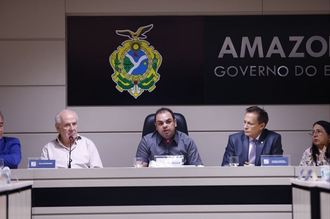 Roberto Cidade anuncia antecipação da primeia parcela do 13º salário para julho