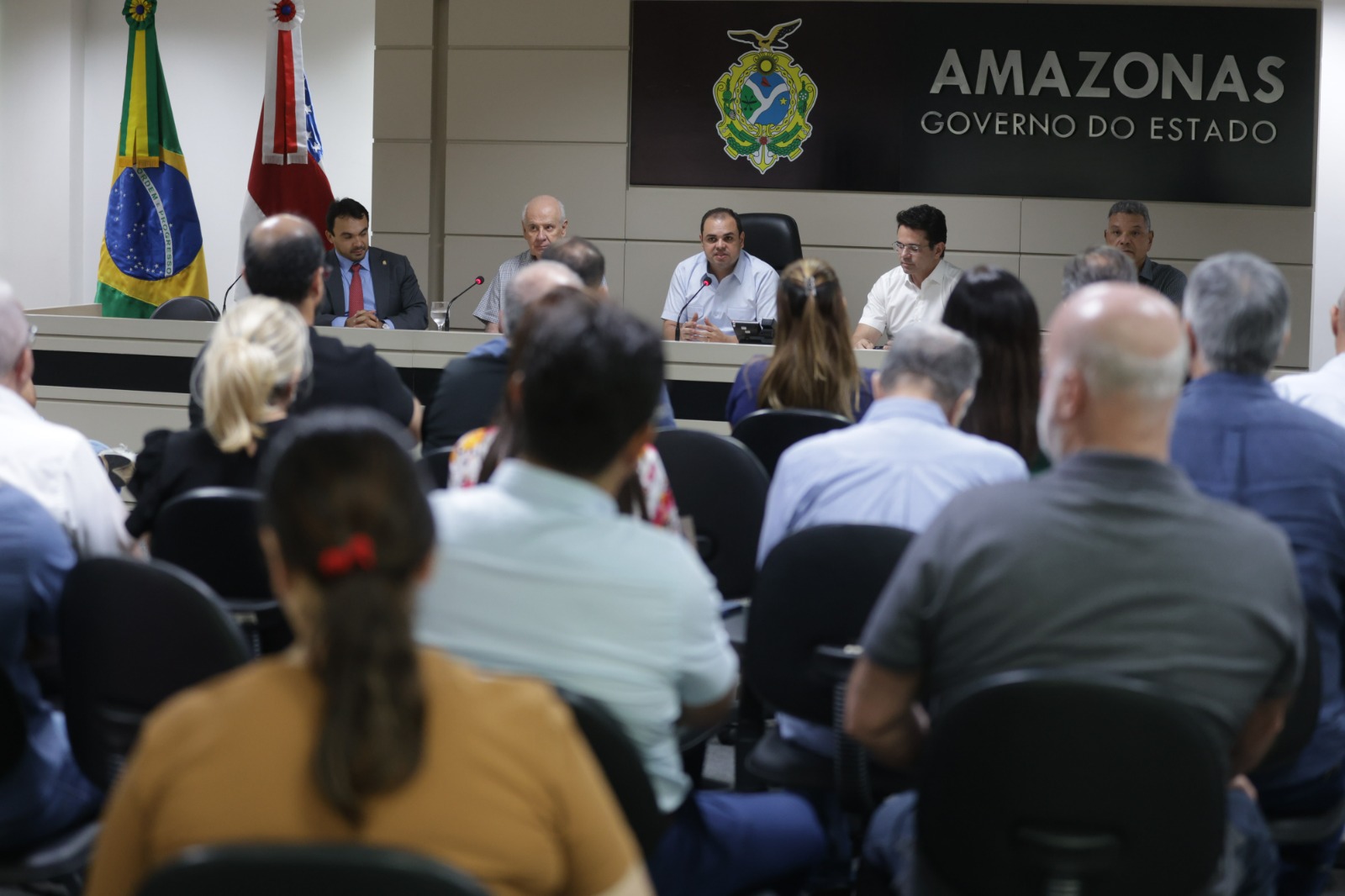 Governo firma acordo com empresas médicas e garante repasse de R$ 276 milhões