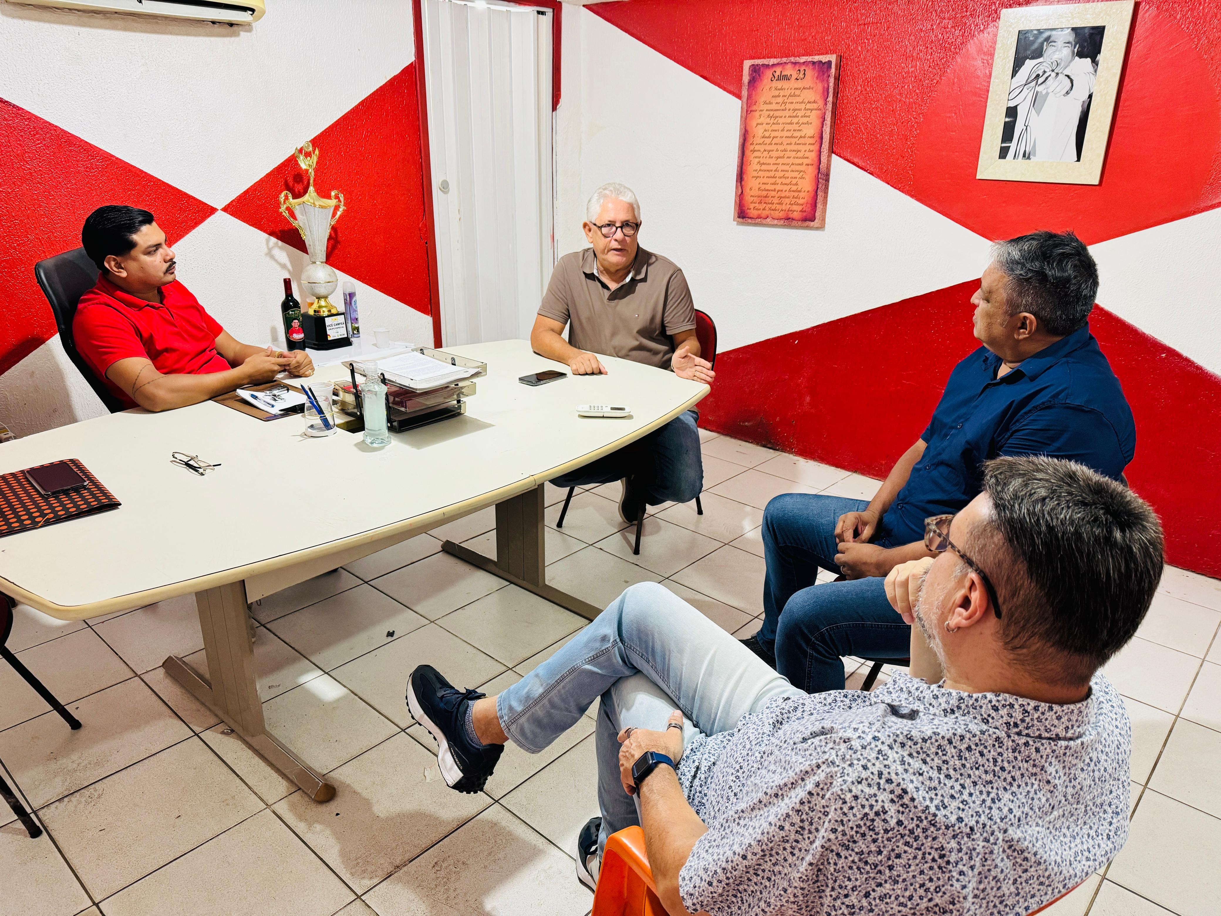 Presidentes de escolas de samba alinham propostas para o Carnaval de Manaus 2026