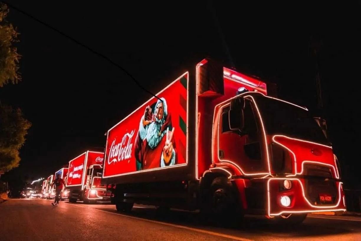 Prefeitura de Manaus faz 'Caravana Natalina' em parceria com a Solar Coca-Cola