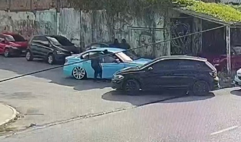 Empresário é levado por homens armados no meio da rua na zona Norte de Manaus