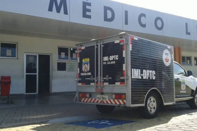 Menino de seis anos morre após moto atingir traseira de ônibus na zona Leste