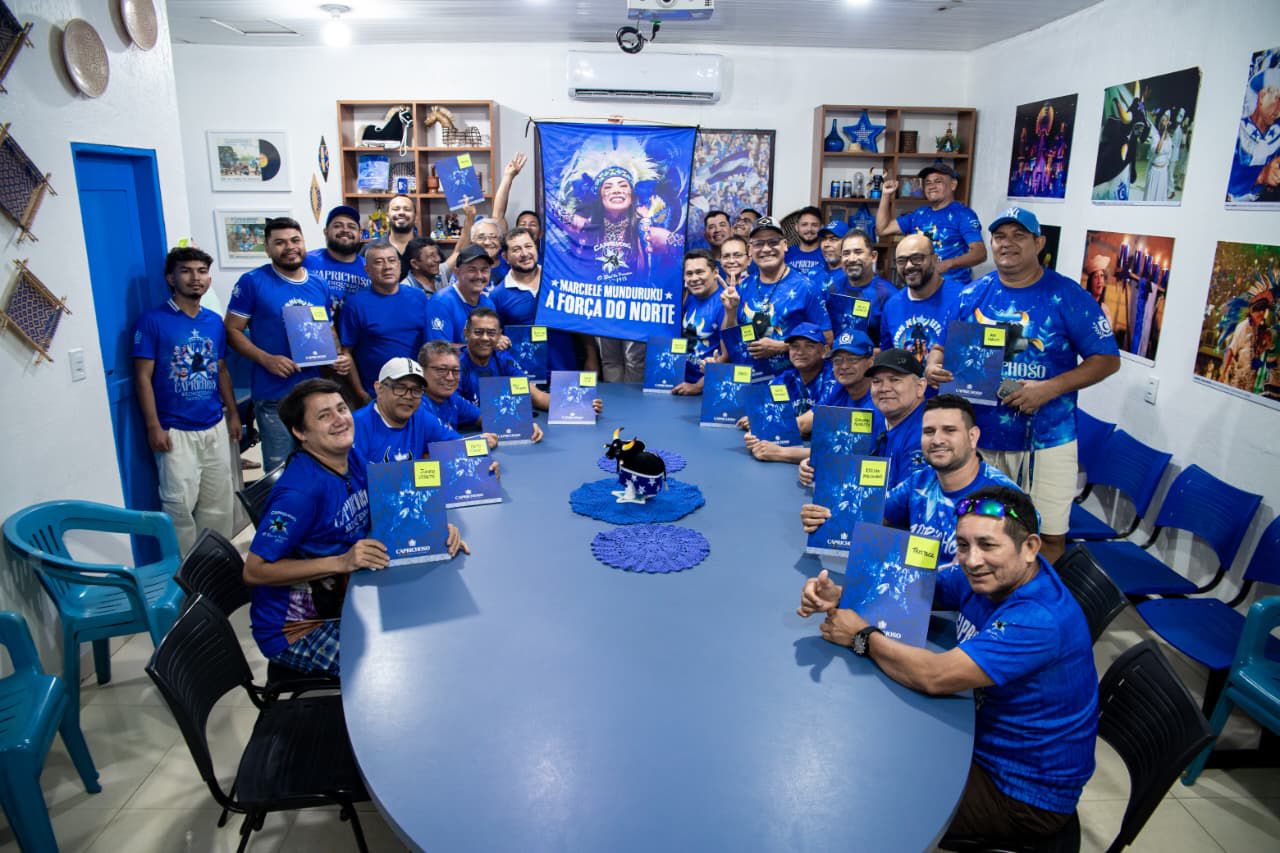 Figurinistas reforçam unidade e compromisso com o Caprichoso em busca do título do Festival de Parintins