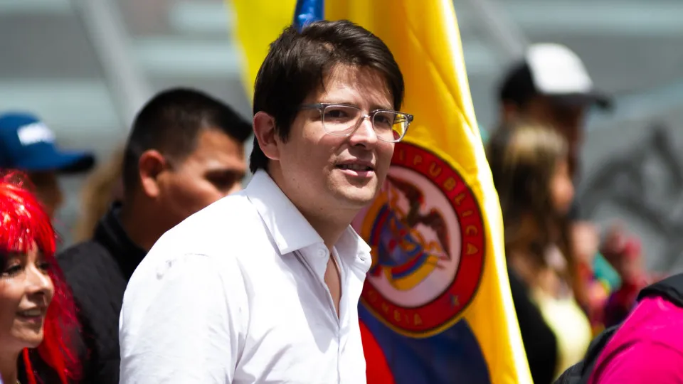 Pré-candidato à Presidência da Colômbia Miguel Uribe morre após atentado