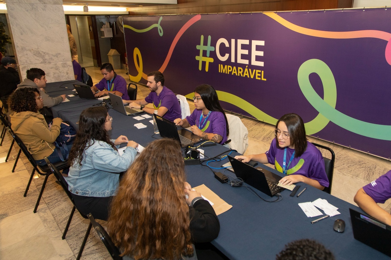 CIEE disponibiliza 102 vagas de estágio para ensino médio, técnico e superior no AM