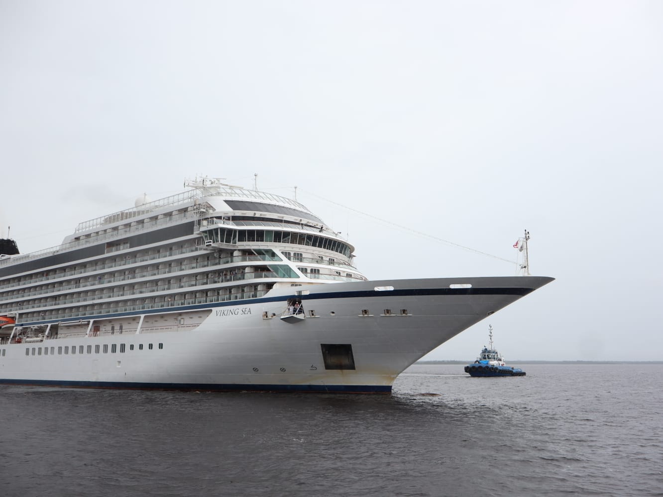 Três navios chegam ao AM na reta final da temporada de cruzeiros