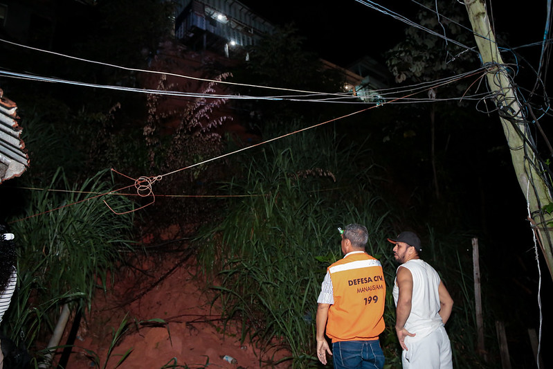 Prefeitura de Manaus alerta para risco de deslizamento durante chuvas neste sábado