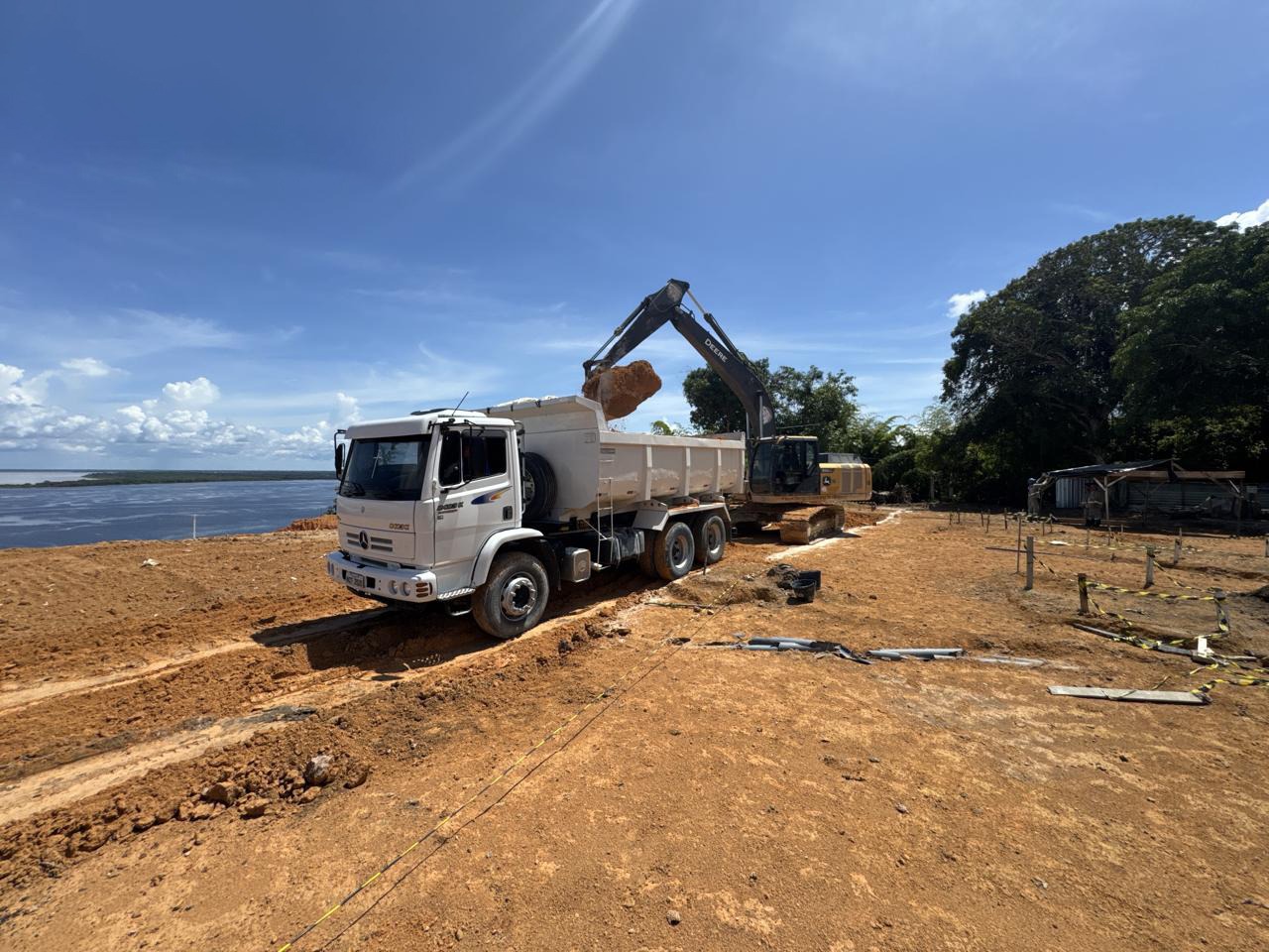 Obra do parque Encontro das Águas da Prefeitura de Manaus avança com terraplenagem