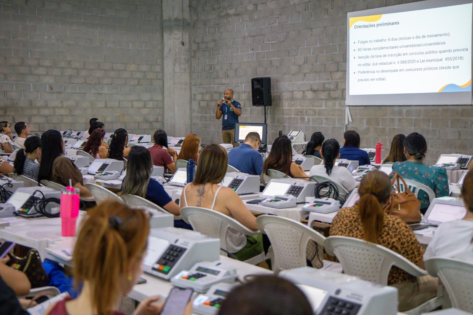 TRE-AM realiza treinamento  para mesários que atuarão nas Eleições 2026