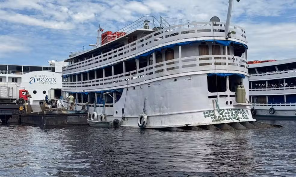 Corpo de idoso é encontrado dentro de frigorífico de barco no Porto de Manaus