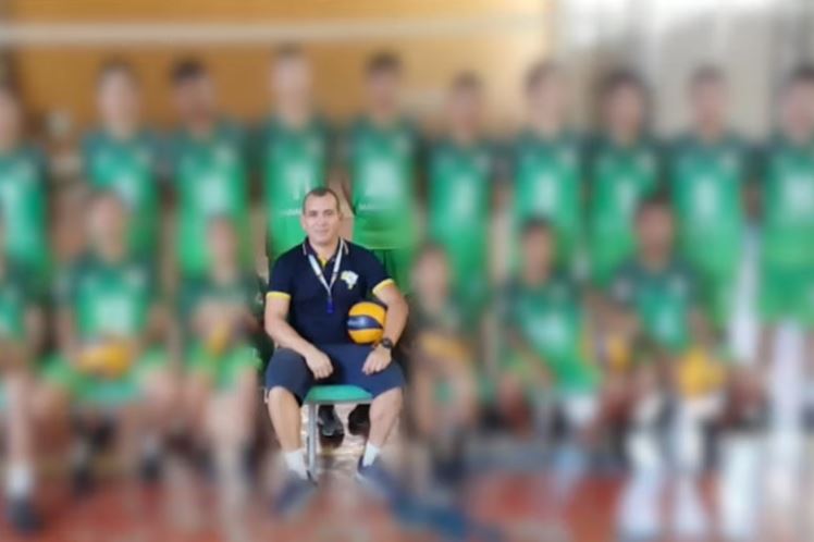 Técnico de vôlei é preso por favorecimento à prostituição de alunos