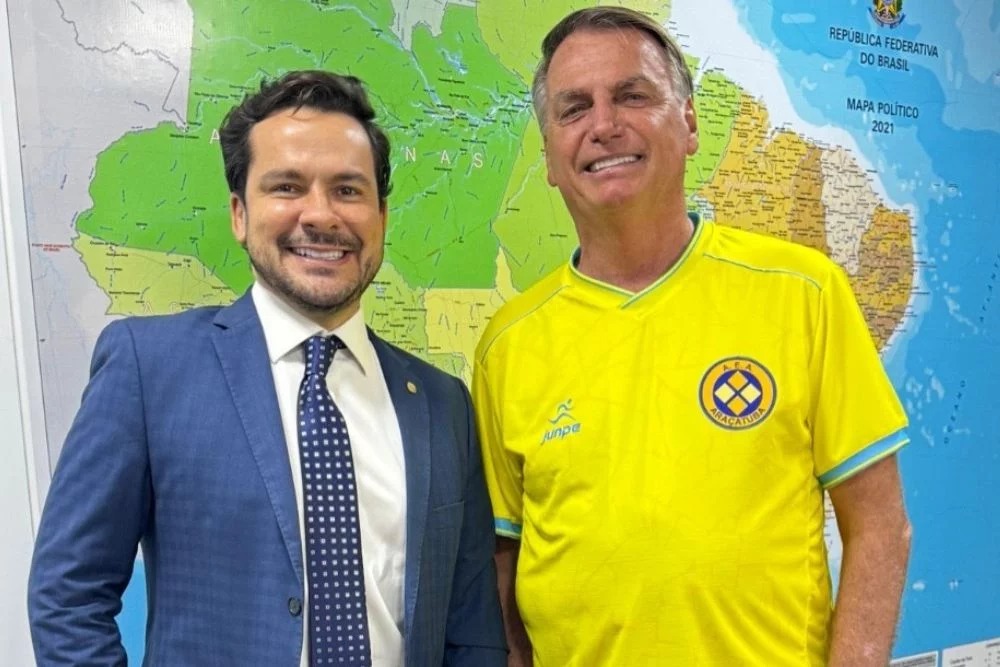 Bolsonaro vem a Manaus para reforçar candidatura de Alberto Neto
