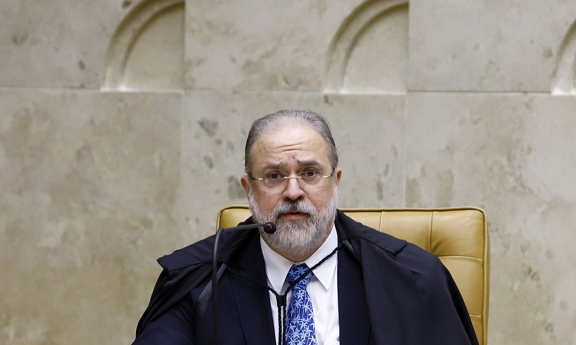 Aras faz último discurso no STF como procurador-geral da República