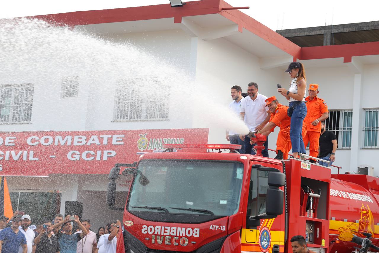 Coari recebe viatura de combate a incêndio com capacidade para 10 mil litros de água