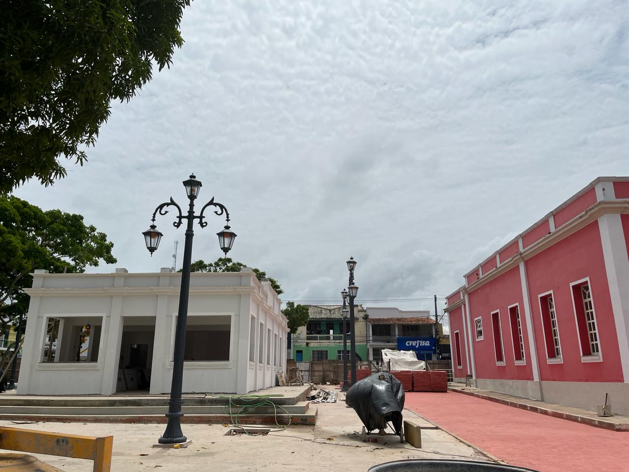 Palácio Cordovil vira museu e Praça Eduardo Ribeiro ressurge revitalizada sem perder o estilo Belle Époque