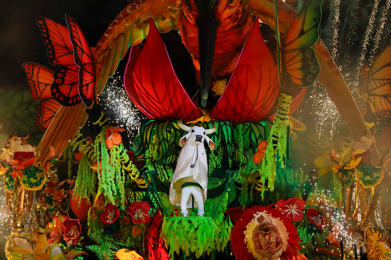 Garantido encerra a primeira noite e encanta a galera vermelha e branca