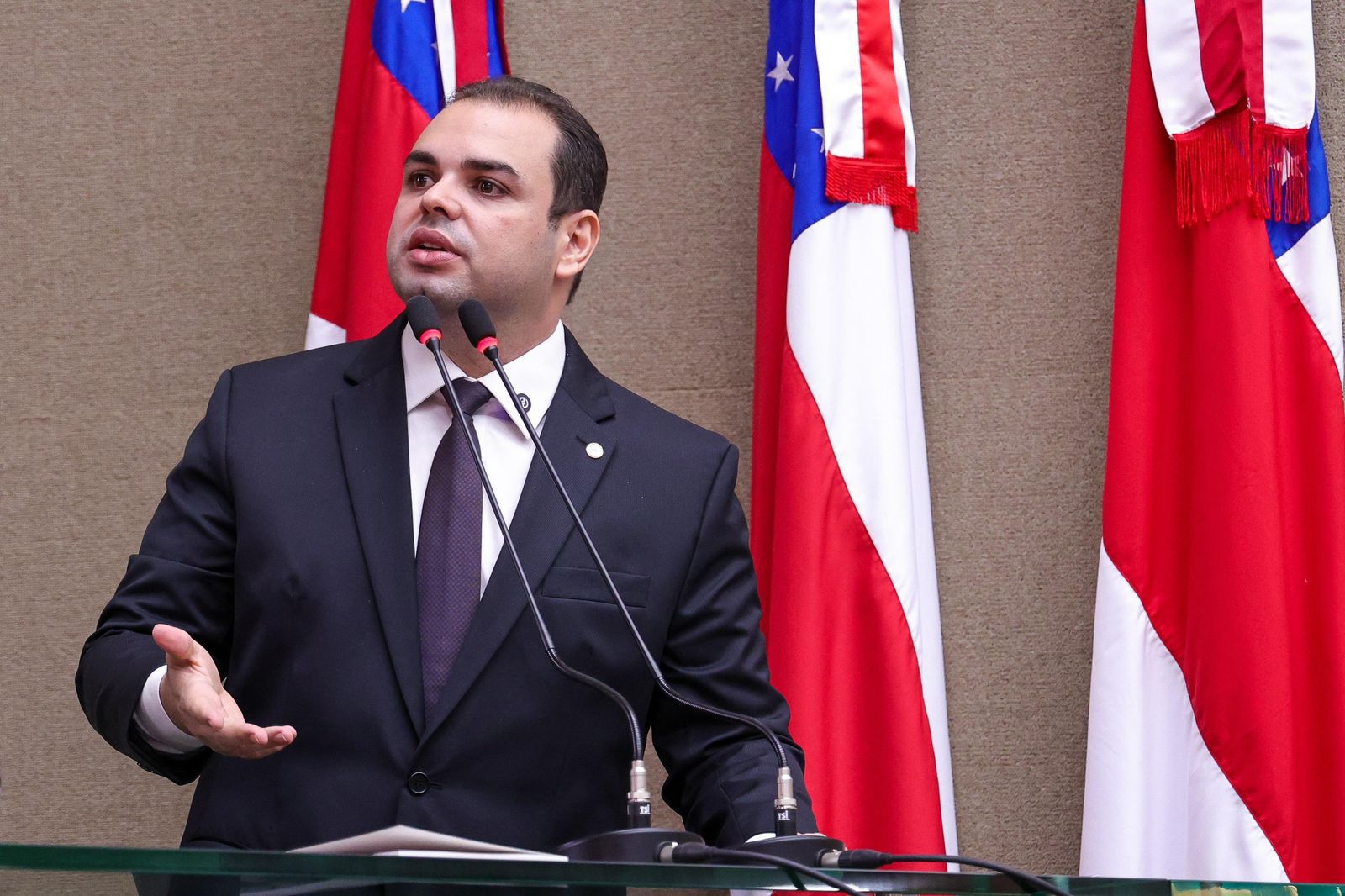 Roberto Cidade propõe proteção contra práticas financeiras abusivas