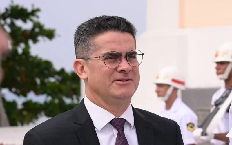 TCE-AM transfere julgamento das contas de David Almeida para dezembro
