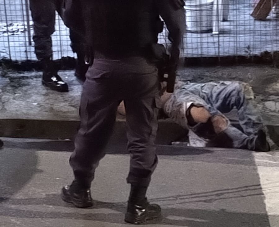 Suspeito de assaltos é atropelado e espancado no bairro Alfredo Nascimento