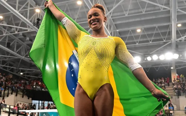 Rebeca Andrade é prata no individual geral na ginástica em Paris