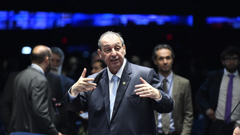 Omar Aziz diz que Milei é um ‘moleque vagabundo’