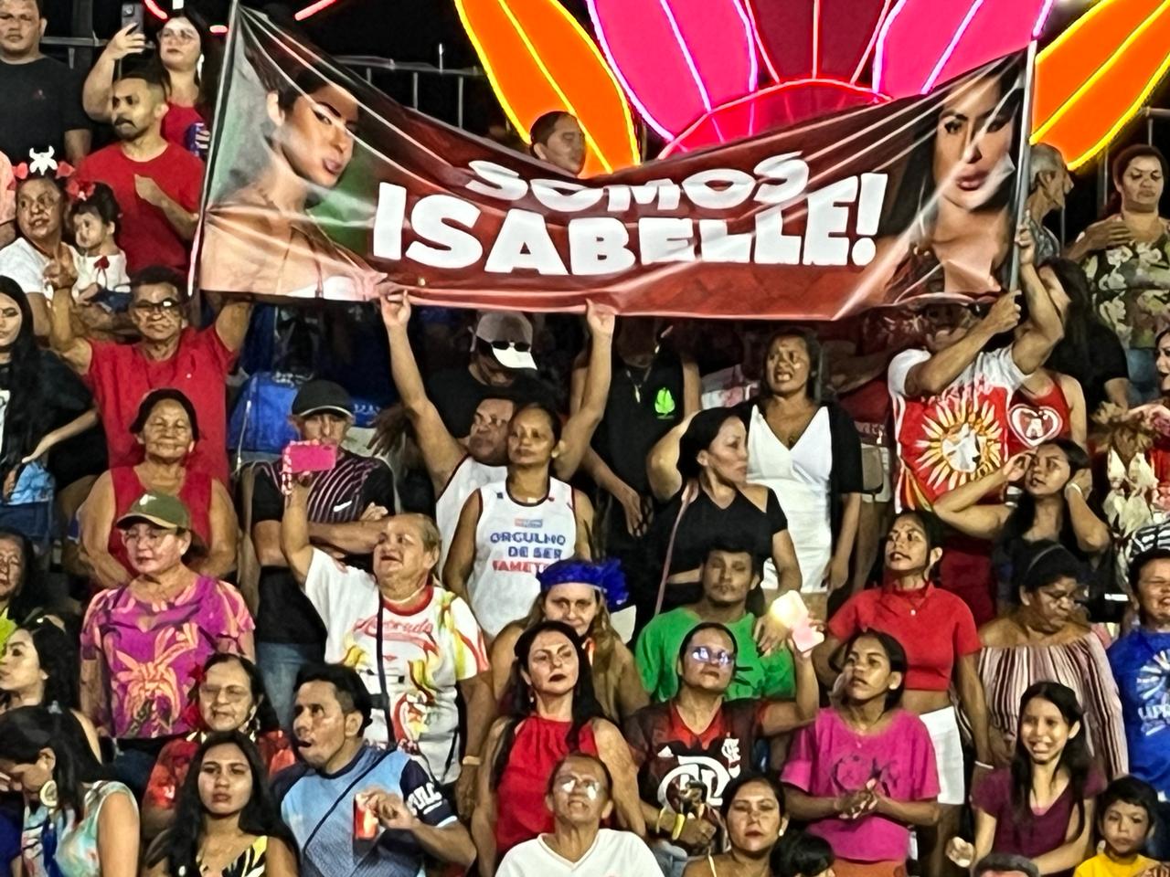 Carnaboi de Parintins teve noite dedicada à cunhã Isabelle