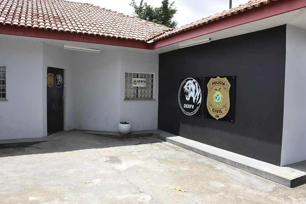 Homem é preso por vender veículos roubados e clonados na internet