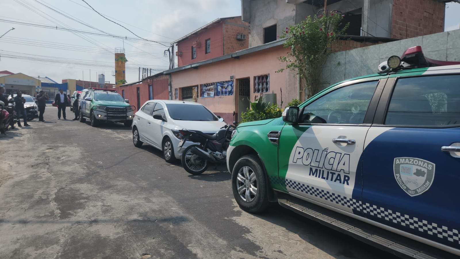 Criminosos matam dono de distribuidora durante assalto na zona norte