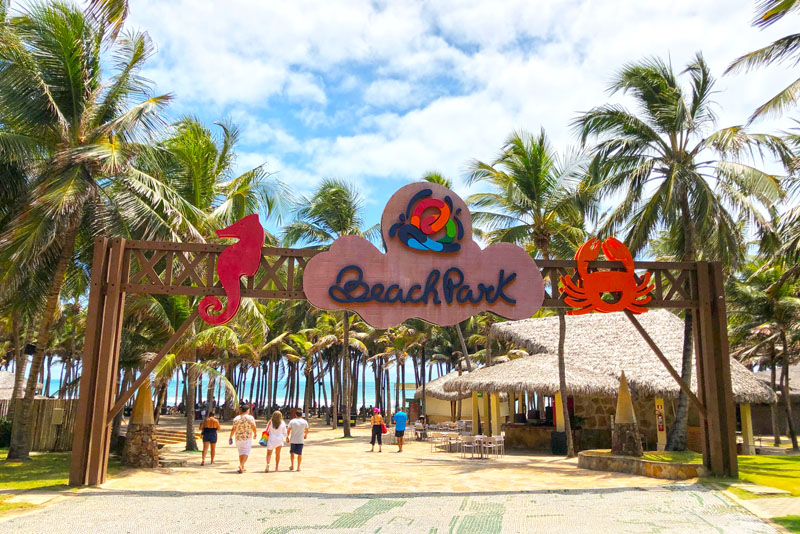 Beach Park deve indenizar casal de turistas de Manaus por danos morais e material