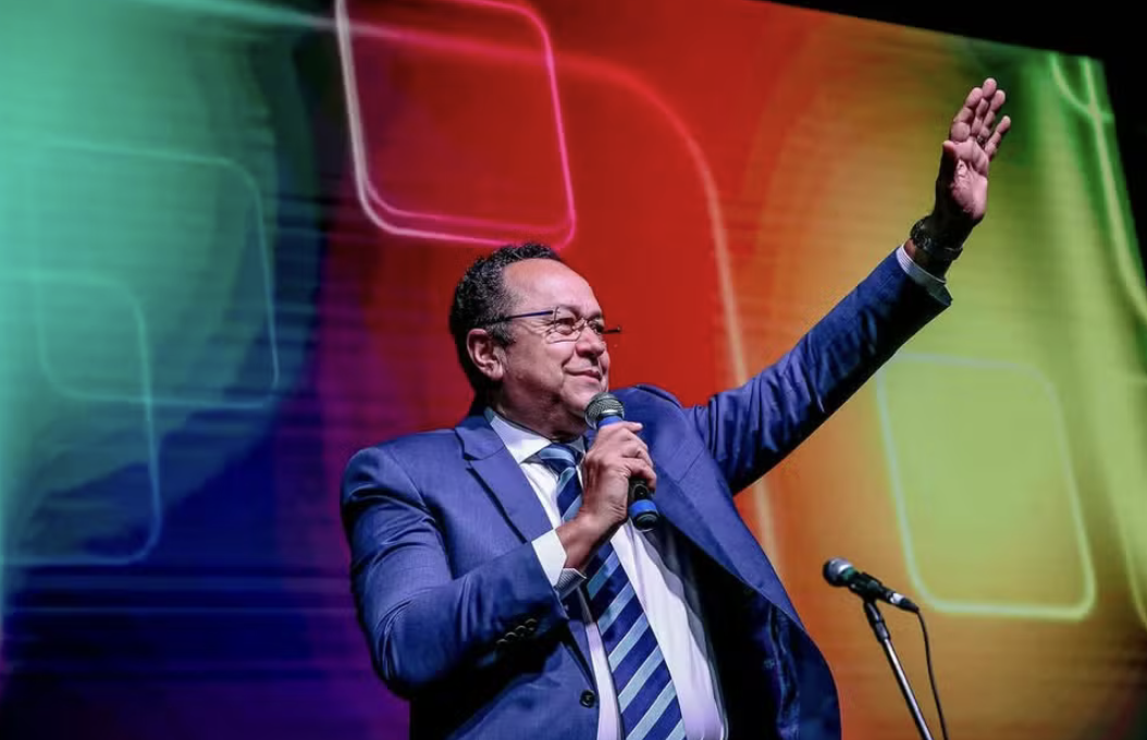 Silas Câmara está perto de salvar o mandato