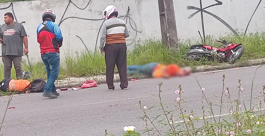 Imagens fortes: Pai morre ao ter cabeça esmagada e filha fica ferida em acidente