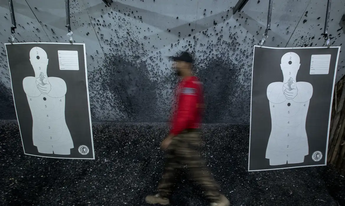 MPF questiona na Justiça plano para fiscalização de armas de CACs