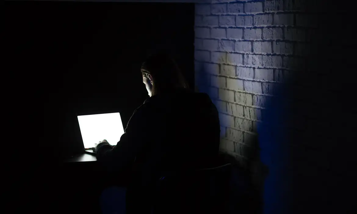 Mendonça propõe tese para julgamento sobre deep fake no TSE