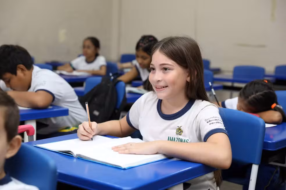 Período para transferência de alunos da rede pública no AM inicia nesta quarta