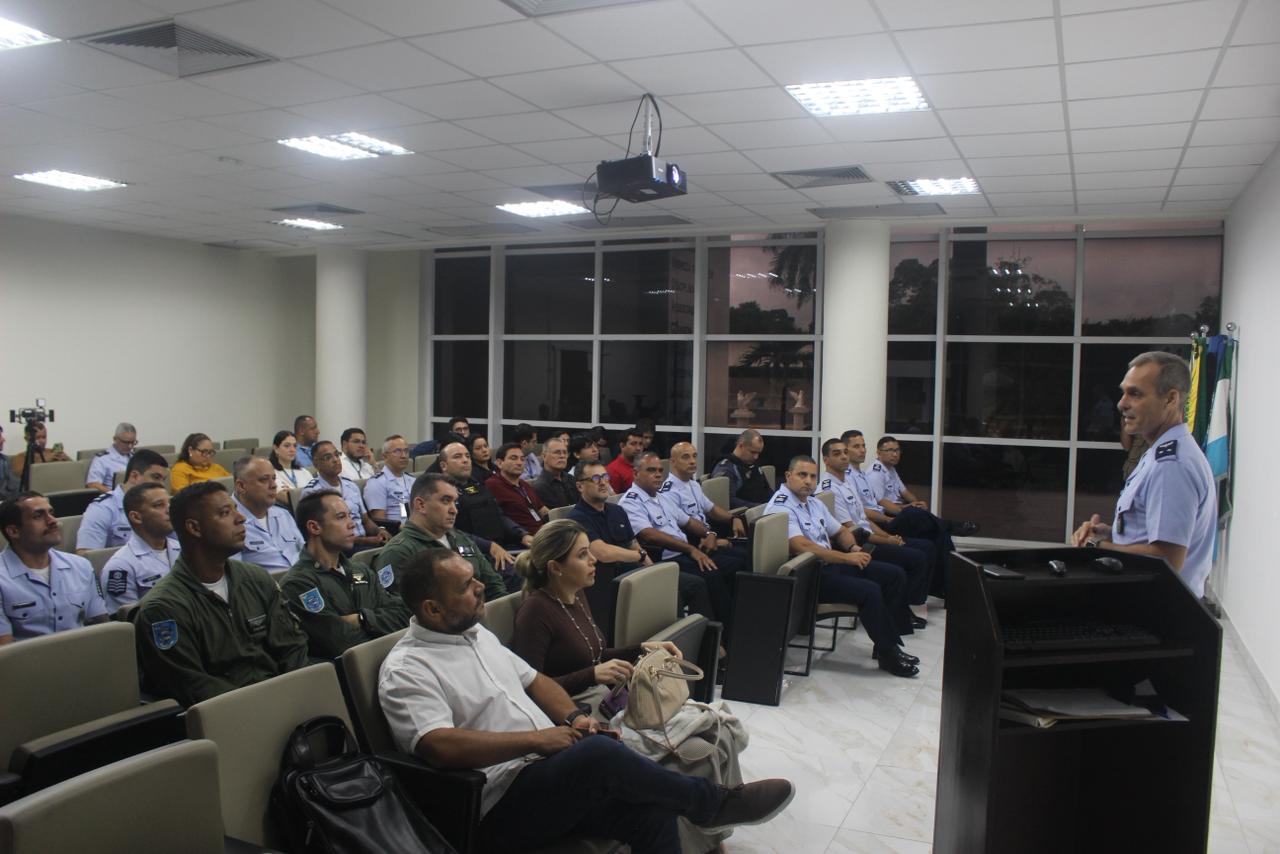 FAB realiza reunião para discutir segurança do espaço aéreo durante o 59º Festival de Parintins