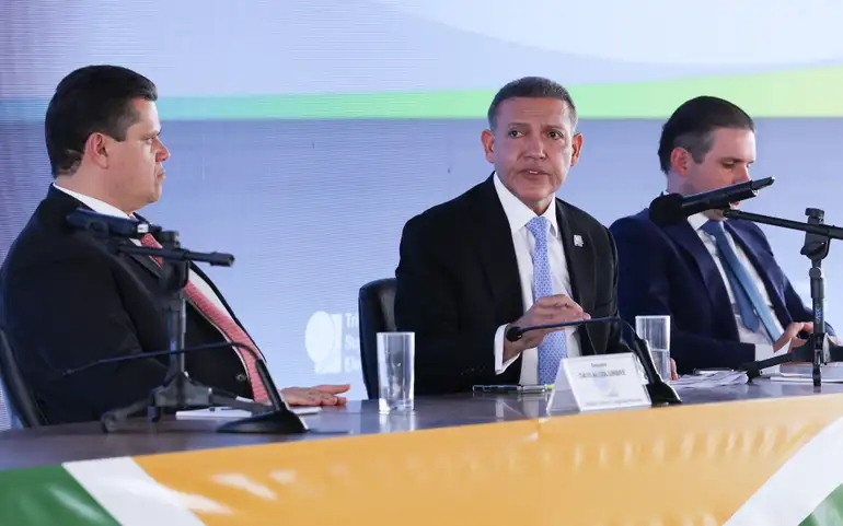 TSE nega acusação de Flávio sobre expulsão de fiscais de sala-cofre