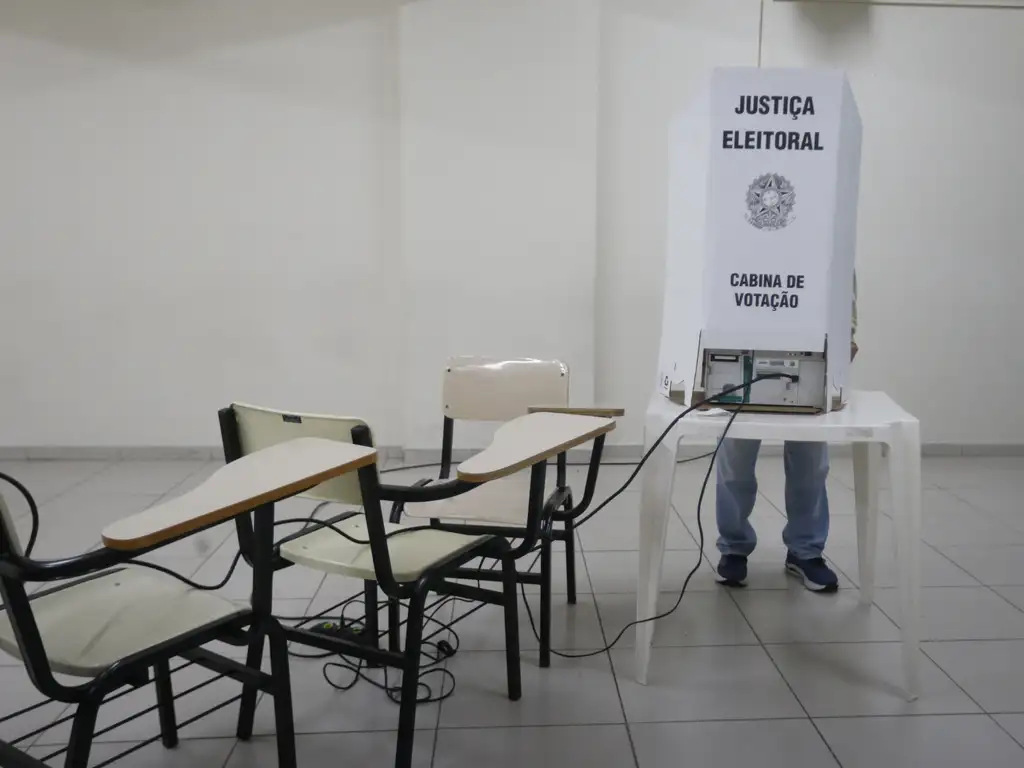 TRE/AM registra apenas 0,15% de falhas nas urnas eletrônicas neste domingo