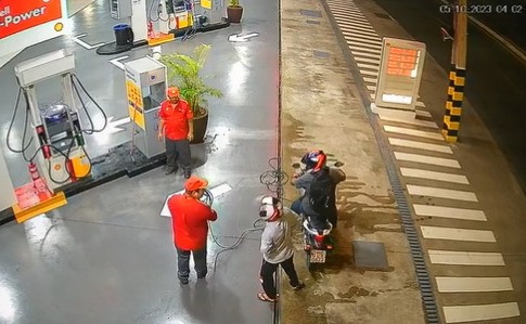 Vídeo: criminosos assaltam frentistas em posto de combustíveis