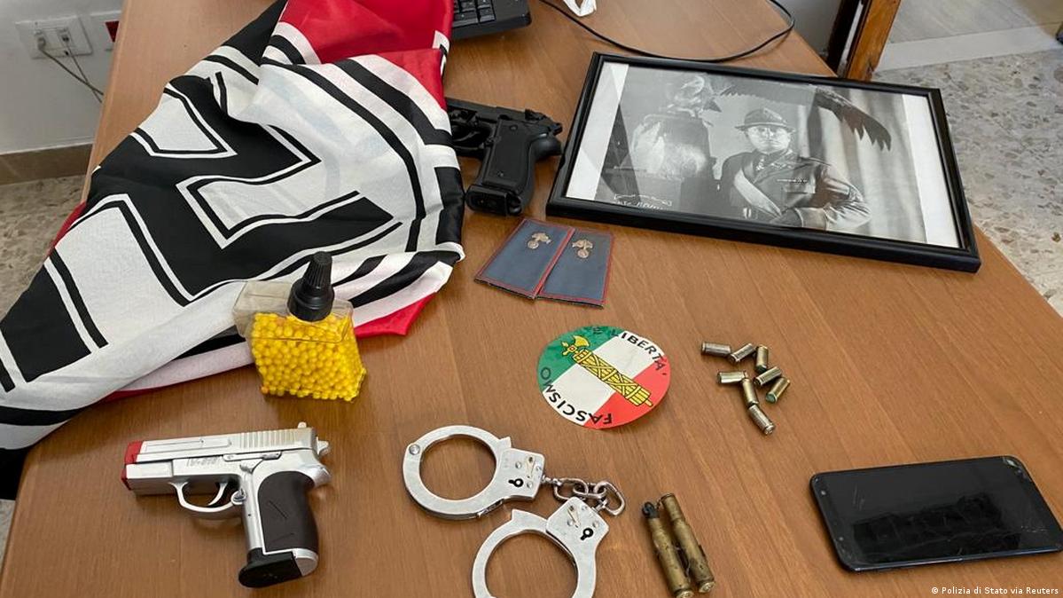 Dino determina que PF investigue grupos nazistas e neonazistas no país