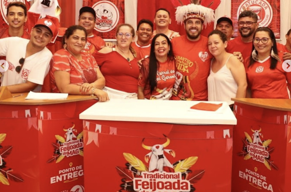 A entrega de camisas da Feijoada do 2023 movimenta Millennium Shopping